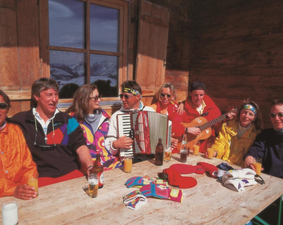 Wellnesshuettendorf Wiese Sankt Leonhard im Pitztal Exterior photo
