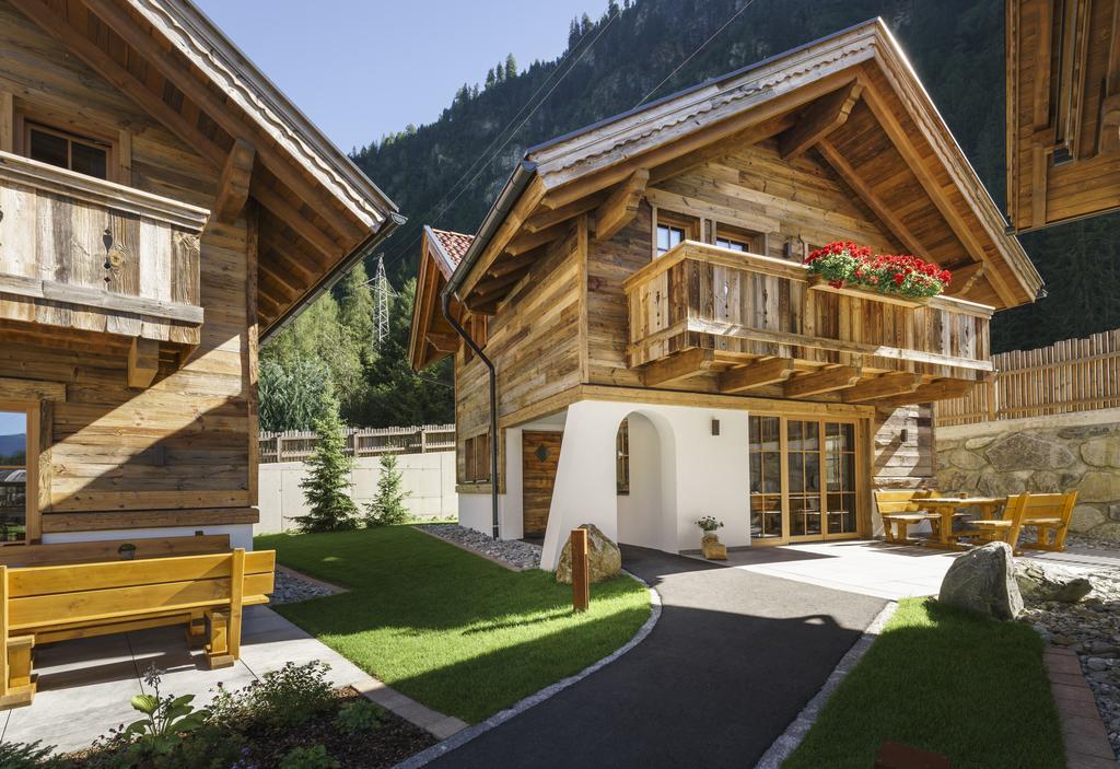 Wellnesshuettendorf Wiese Sankt Leonhard im Pitztal Exterior photo