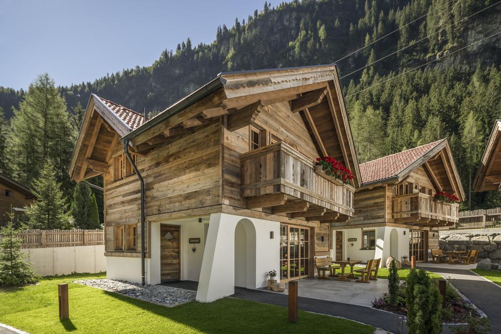 Wellnesshuettendorf Wiese Sankt Leonhard im Pitztal Exterior photo